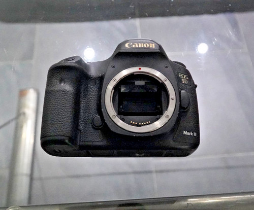 Canon eos mark iii 4mp - canon,
