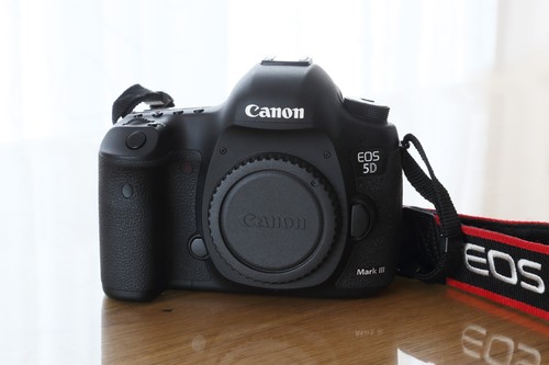 Canon eos mark iii - mark, in