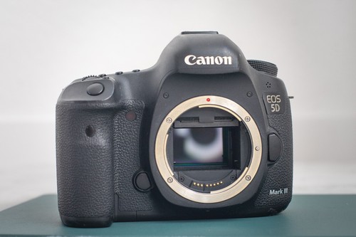 Canon eos mark iii body - canon,